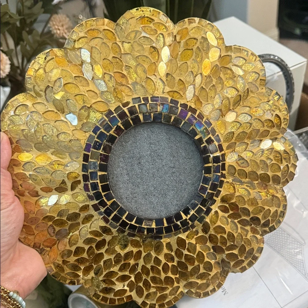 Gold Mosaic Flower photo frame